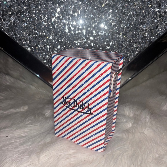 Von Dutch bag! - Picture 1 of 4